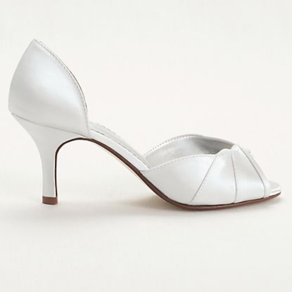 David's Bridal Scalloped Edge Heel